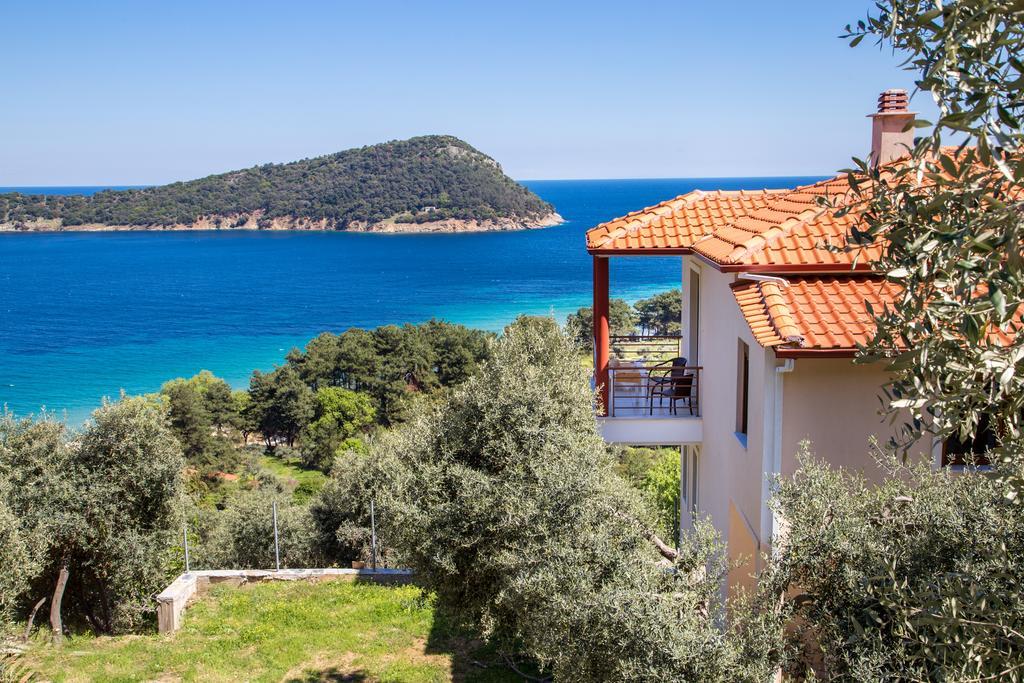 Aphrodite Villas Koinira Exterior photo