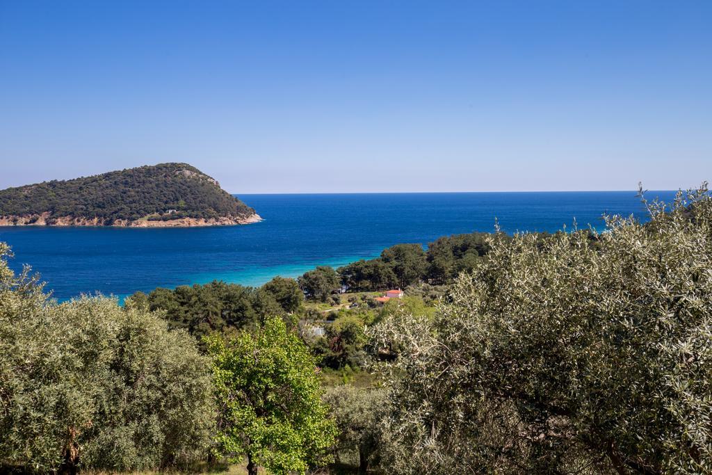 Aphrodite Villas Koinira Exterior photo
