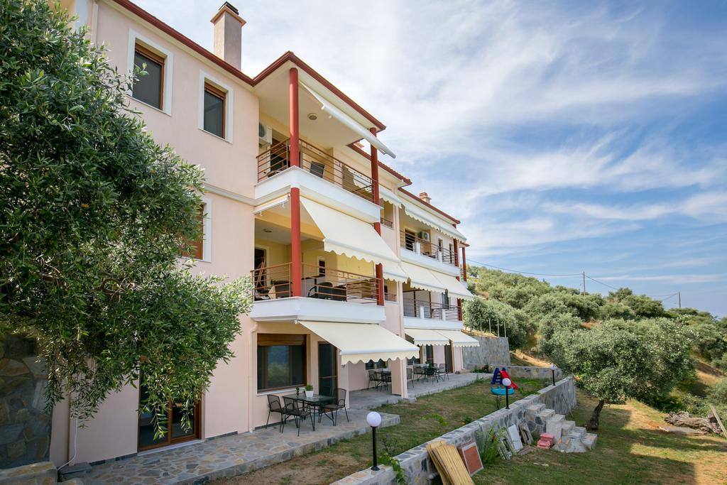 Aphrodite Villas Koinira Exterior photo